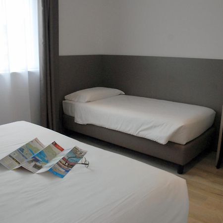 Hotel Sonia Aquilinia Extérieur photo