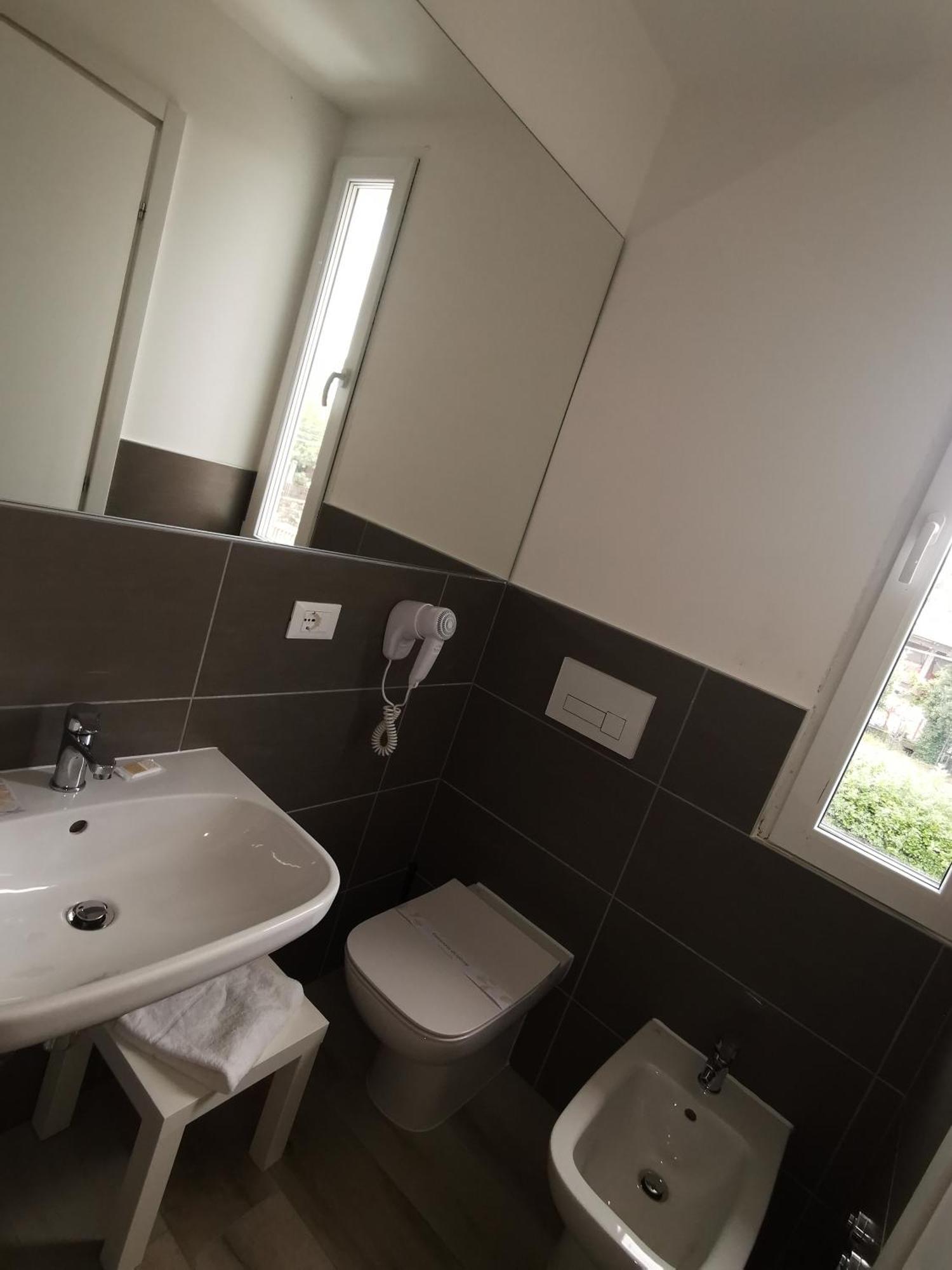 Hotel Sonia Aquilinia Extérieur photo